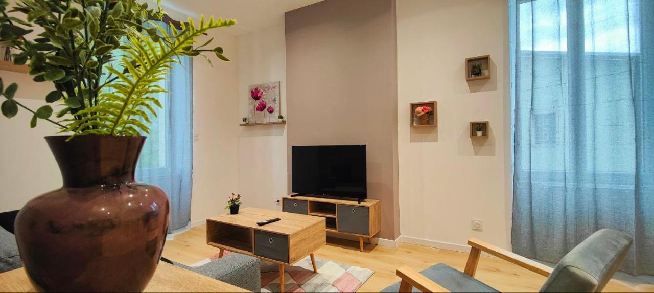 Appartements A Theme كليرمونت-فيراند المظهر الخارجي الصورة